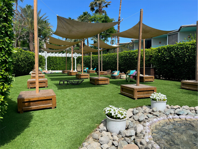 Oasis-Garden-SPLASH-HOUSE-LOUNGE